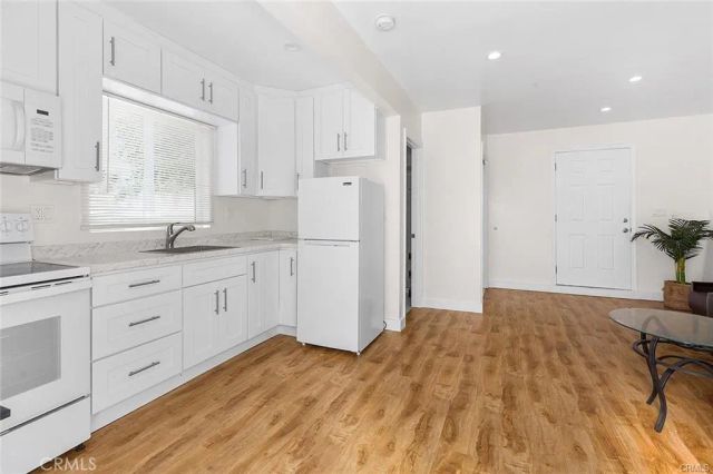 8829 Sylmar, Panorama City, CA 91402