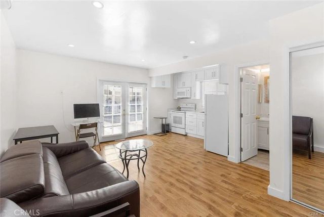 8829 Sylmar, Panorama City, CA 91402