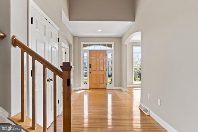 3710 FALKSTONE DR, Mechanicsburg, PA 17050