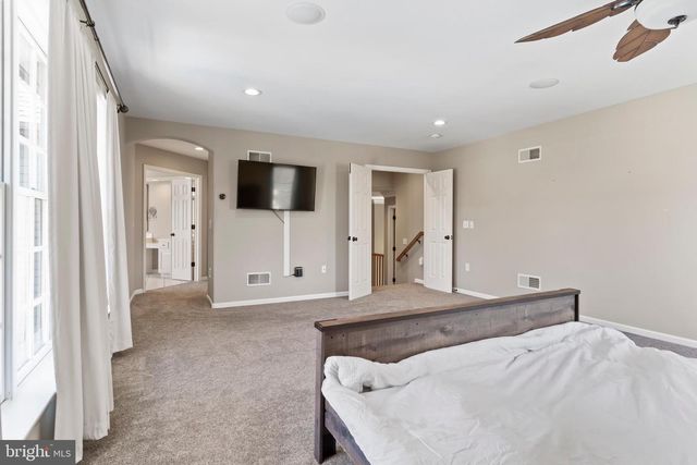 3710 FALKSTONE DR, Mechanicsburg, PA 17050