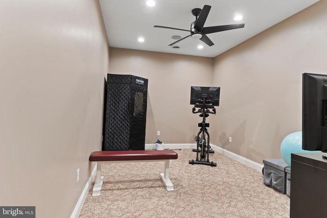 3710 FALKSTONE DR, Mechanicsburg, PA 17050