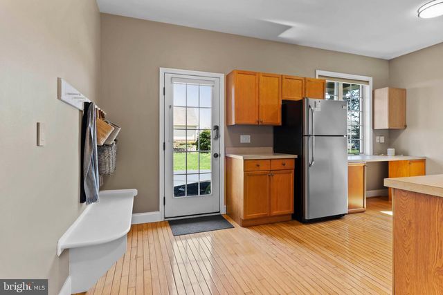 3710 FALKSTONE DR, Mechanicsburg, PA 17050