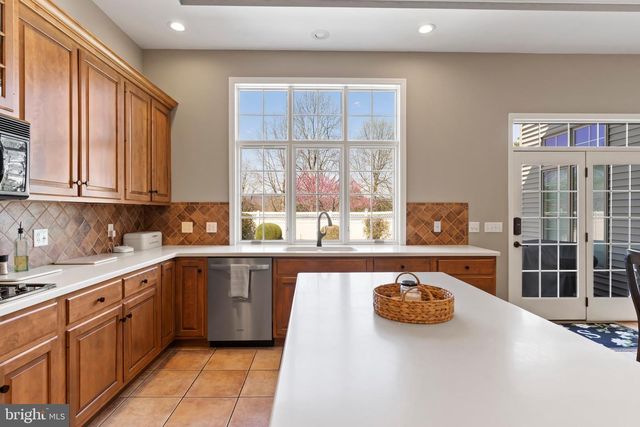 3710 FALKSTONE DR, Mechanicsburg, PA 17050