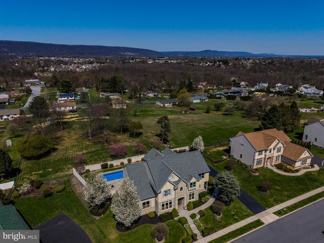 3710 FALKSTONE DR, Mechanicsburg, PA 17050