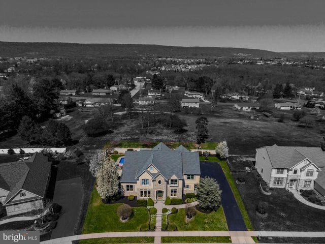 3710 FALKSTONE DR, Mechanicsburg, PA 17050