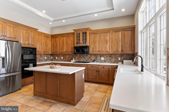 3710 FALKSTONE DR, Mechanicsburg, PA 17050
