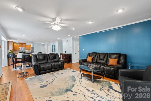 100 Thistle Knoll Court, Asheville, NC 28803