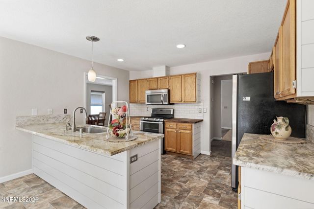 121 S Sawgrass Lane, Dayton, NV 89403