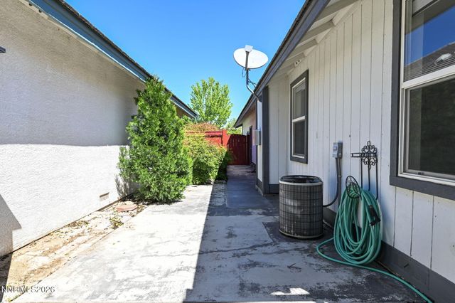 121 S Sawgrass Lane, Dayton, NV 89403