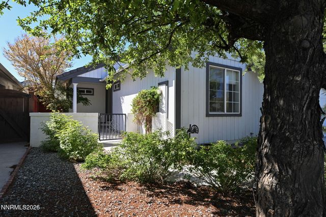 121 S Sawgrass Lane, Dayton, NV 89403