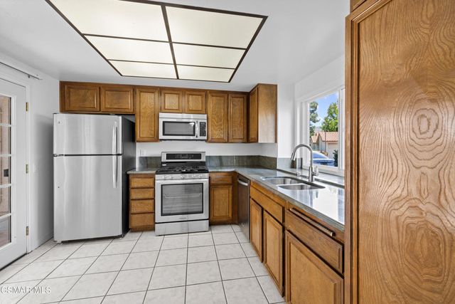 2227 Birchdale Drive, Thousand Oaks, CA 91362