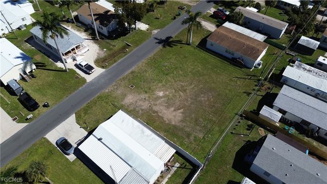 12101 Cypress DR, Fort Myers, FL 33908