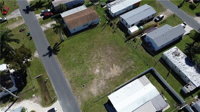 12101 Cypress DR, Fort Myers, FL 33908