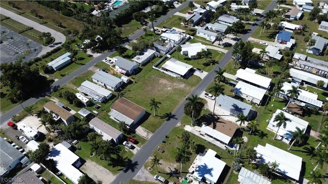 12101 Cypress DR, Fort Myers, FL 33908