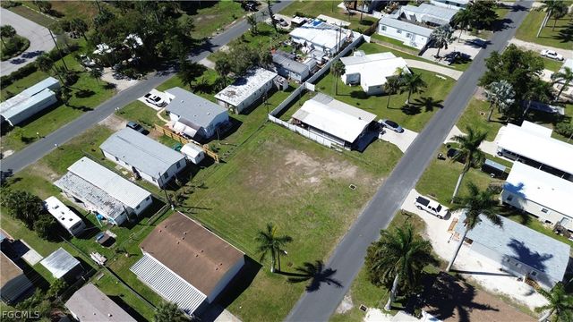 12101 Cypress DR, Fort Myers, FL 33908