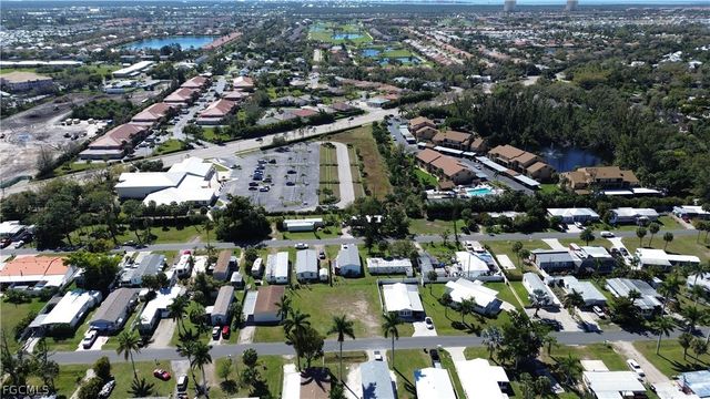 12101 Cypress DR, Fort Myers, FL 33908