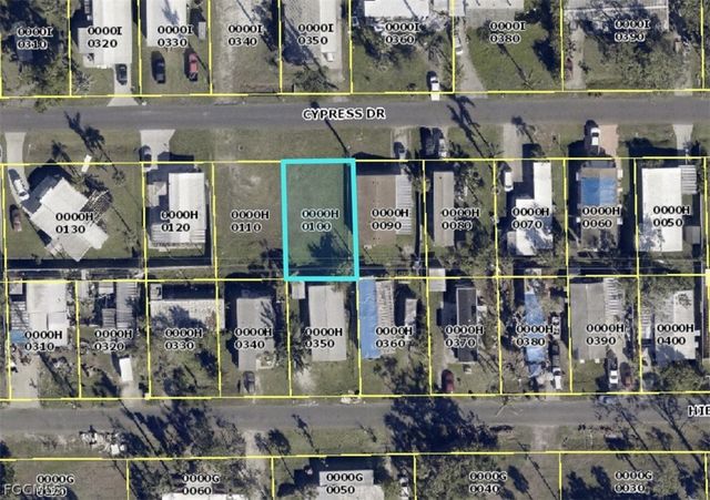 12101 Cypress DR, Fort Myers, FL 33908