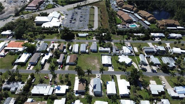 12101 Cypress DR, Fort Myers, FL 33908