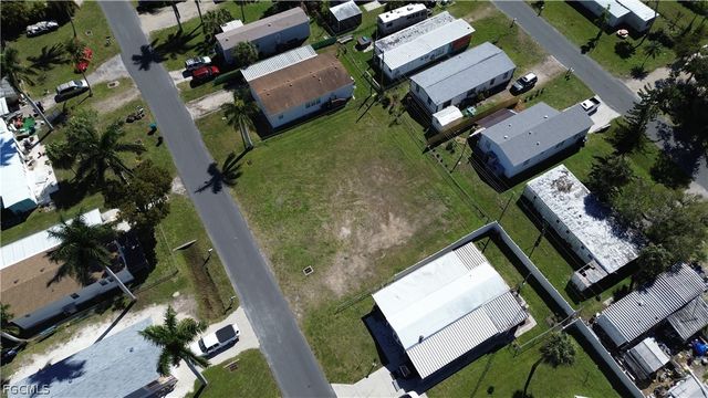 12101 Cypress DR, Fort Myers, FL 33908