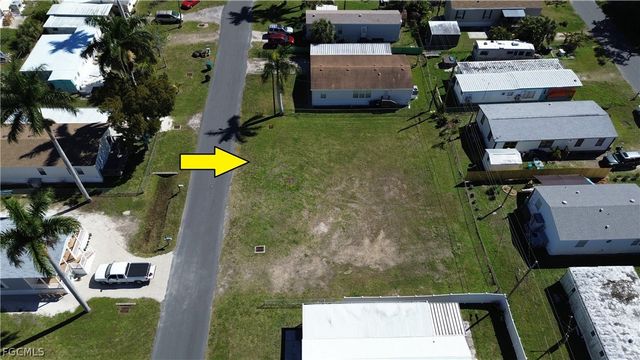 12101 Cypress DR, Fort Myers, FL 33908