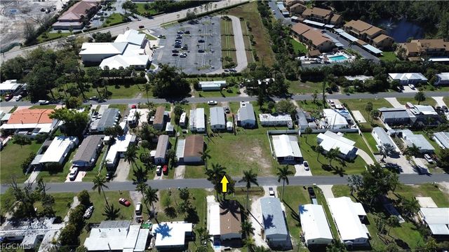 12101 Cypress DR, Fort Myers, FL 33908