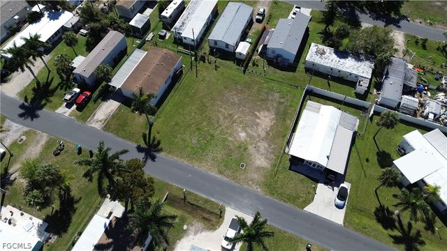 12101 Cypress DR, Fort Myers, FL 33908