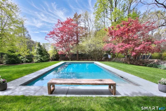123 Cross Highway, Westport, CT 06880