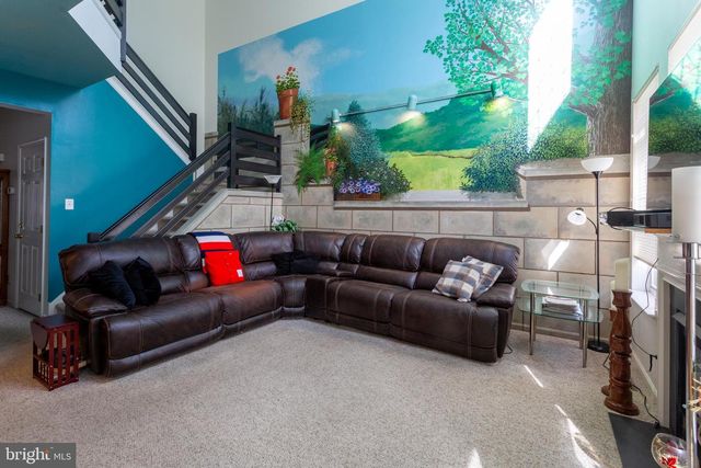 105 YORKTOWN CT, Malvern, PA 19355