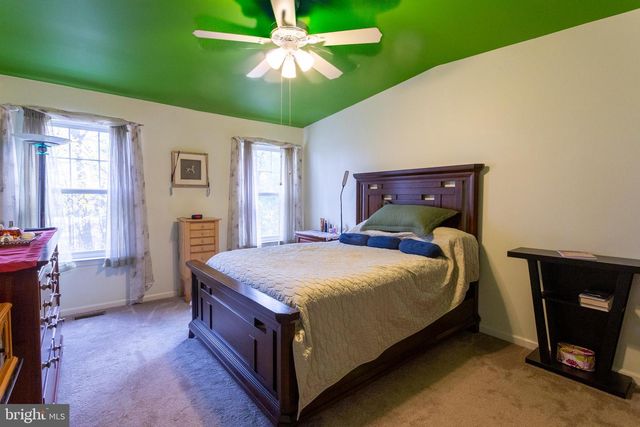 105 YORKTOWN CT, Malvern, PA 19355