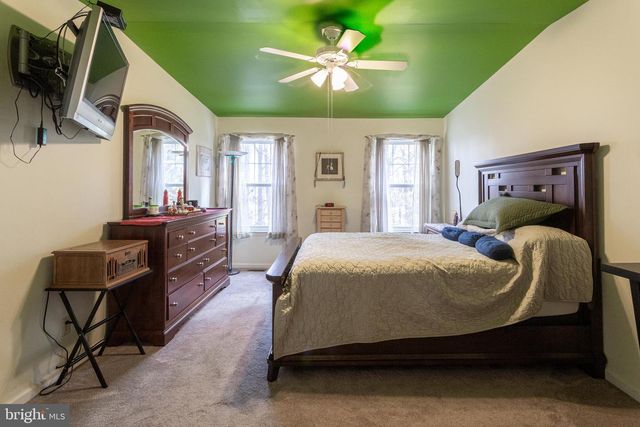 105 YORKTOWN CT, Malvern, PA 19355