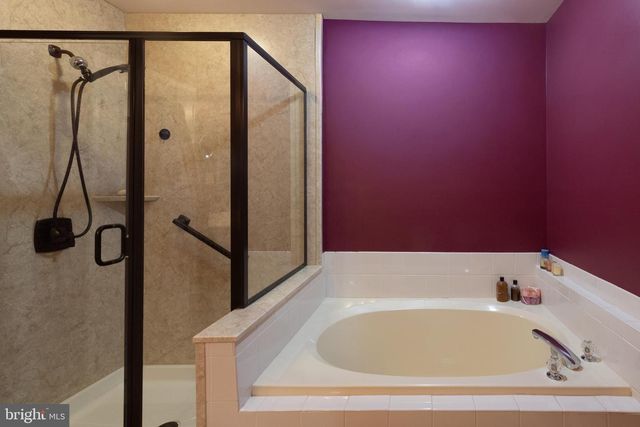 105 YORKTOWN CT, Malvern, PA 19355