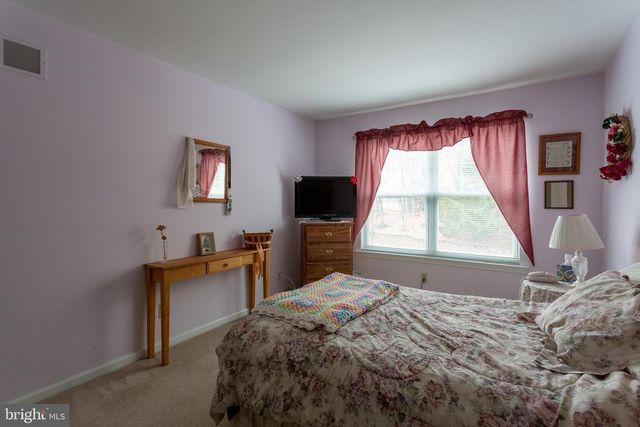 105 YORKTOWN CT, Malvern, PA 19355