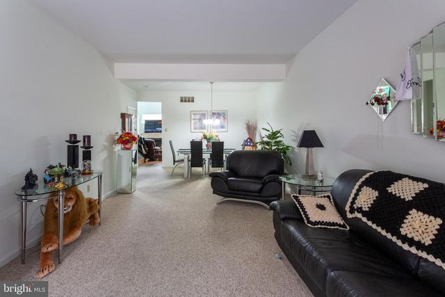 105 YORKTOWN CT, Malvern, PA 19355