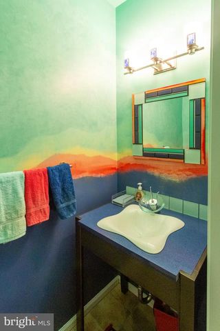 105 YORKTOWN CT, Malvern, PA 19355