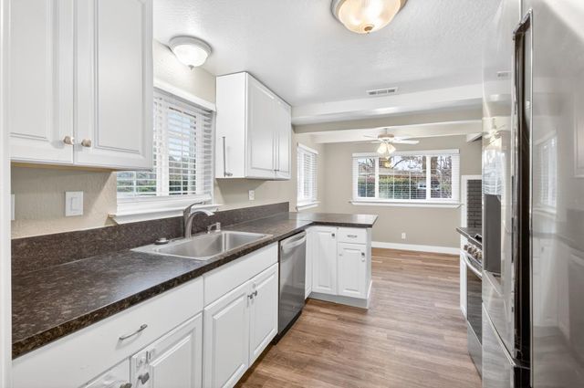 526 Fairview Dr, Placerville, CA 95667