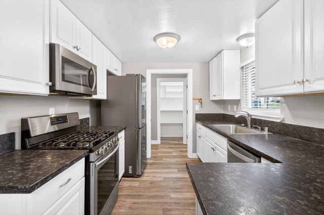 526 Fairview Dr, Placerville, CA 95667