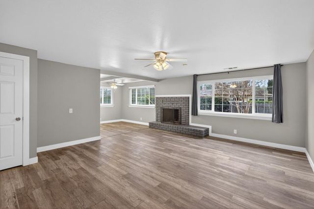 526 Fairview Dr, Placerville, CA 95667