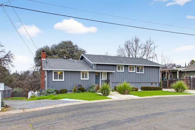 526 Fairview Dr, Placerville, CA 95667