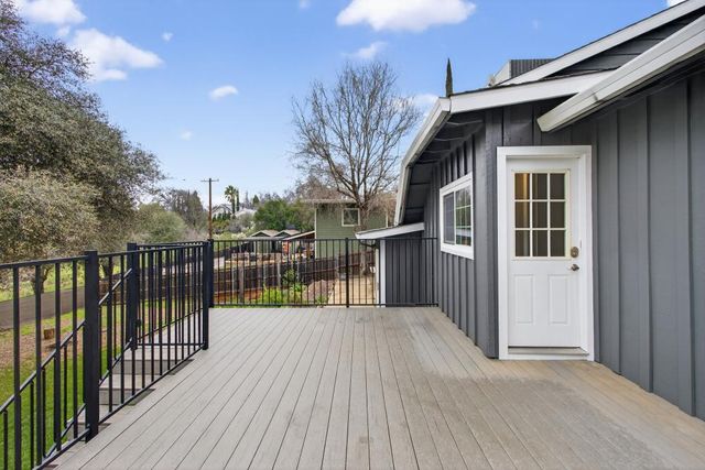 526 Fairview Dr, Placerville, CA 95667