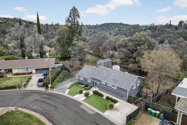 526 Fairview Dr, Placerville, CA 95667
