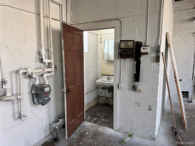 18564 Fitzpatrick Court, Detroit, MI 48228