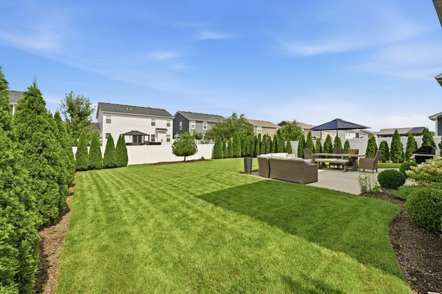 322 Longview Drive, Elgin, IL 60124