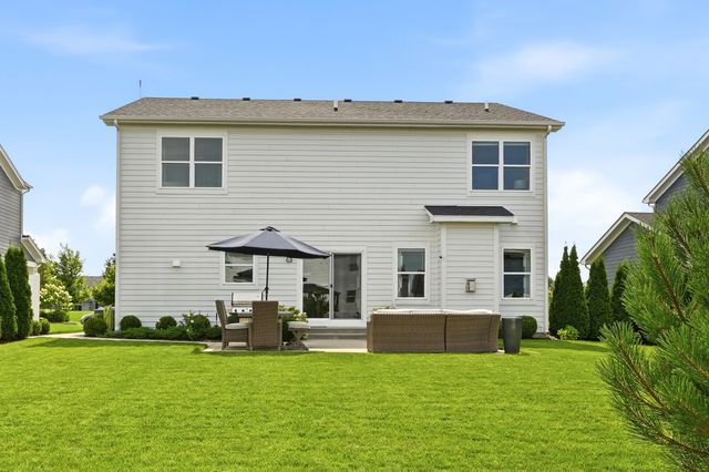 322 Longview Drive, Elgin, IL 60124