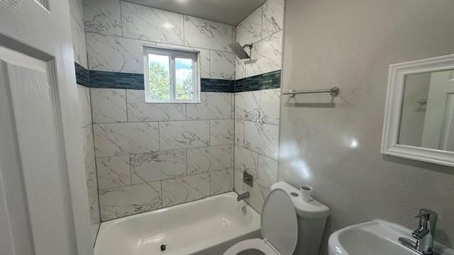 8433 Lenore Street, Houston, TX 77017