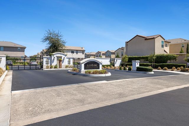 3748 Longford Way, Clovis, CA 93619