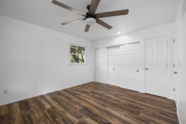 304 Greenbrier Lane, Hollister, MO 65672