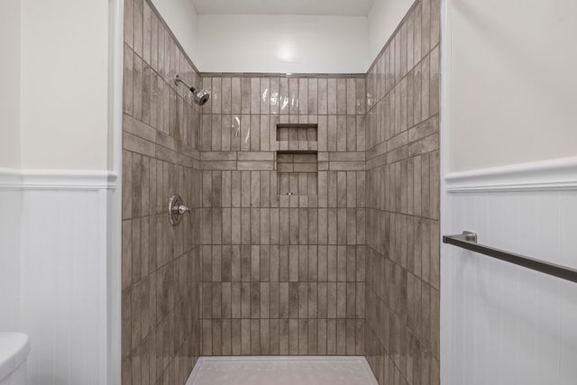 304 Greenbrier Lane, Hollister, MO 65672