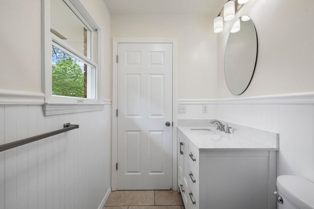 304 Greenbrier Lane, Hollister, MO 65672