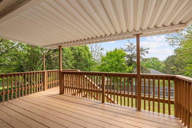304 Greenbrier Lane, Hollister, MO 65672