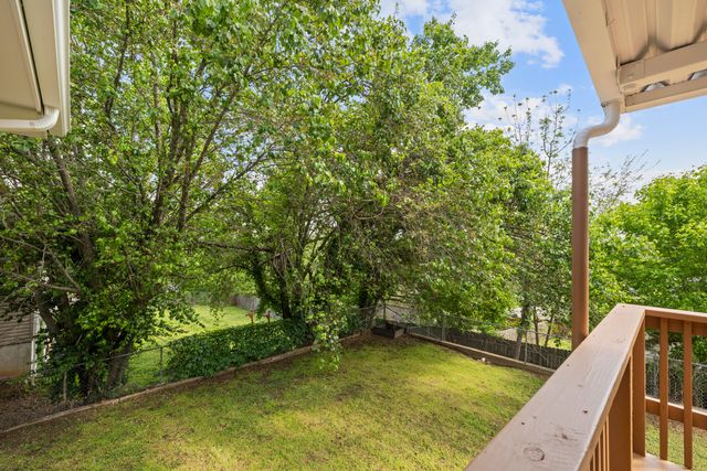 304 Greenbrier Lane, Hollister, MO 65672